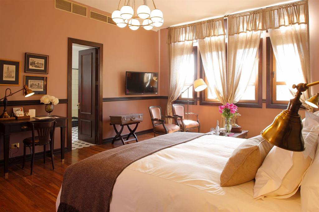 Suite - Hotel Boutique Castillo Rojo