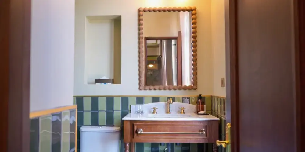 Baño habitación Premium Two Queen