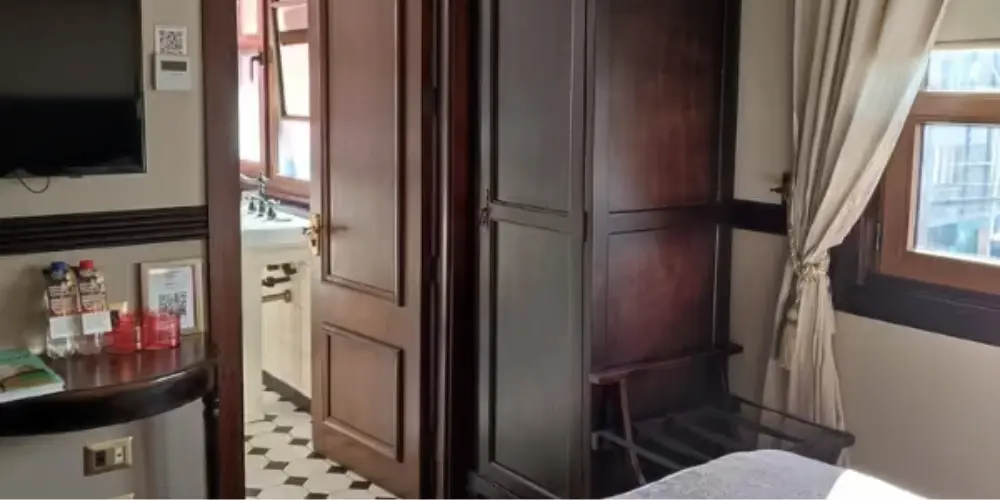 Petit Queen Castillo Rojo