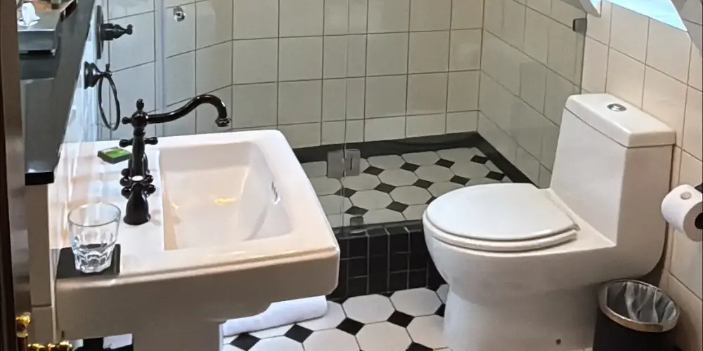 baño Balcony King Habitación Castillo Rojo